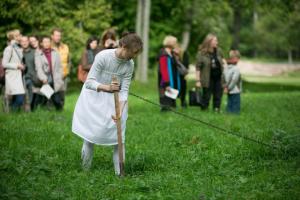 283044_10151423135439762_244162686_n